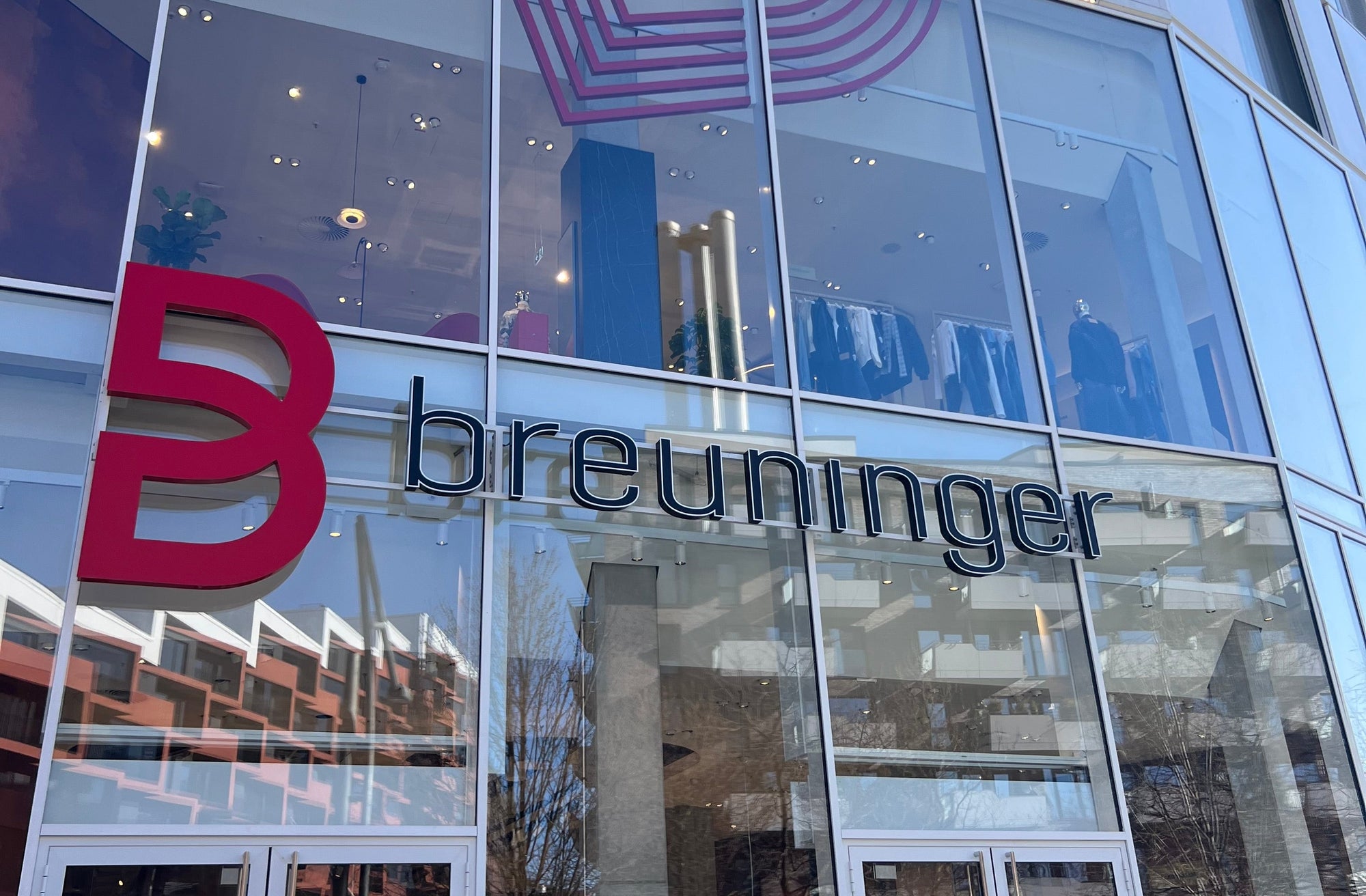LONI BAUR x Breuninger